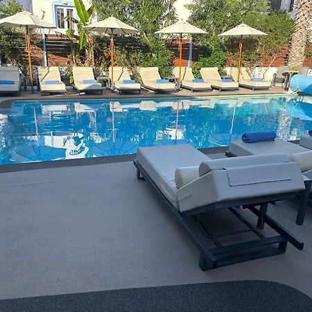 Katerina Lägenhetshotell Páros