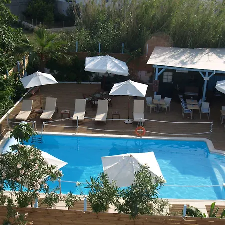 Katerina Lägenhetshotell Páros