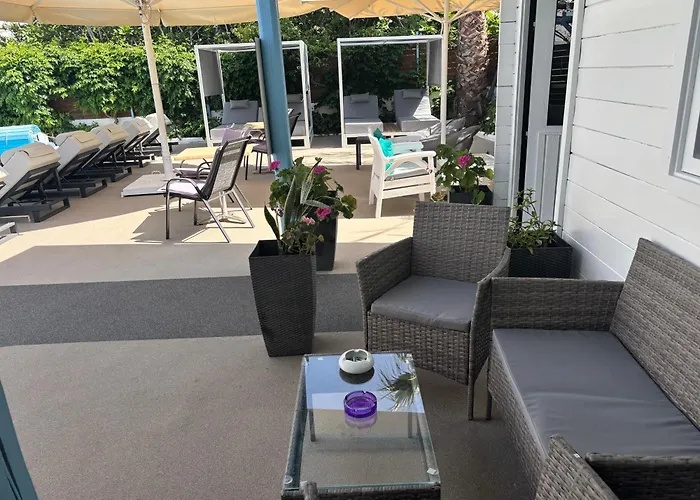 Katerina Ξενοδοχείο με διαμερίσματα 4*